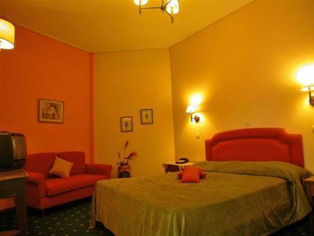 Hotel Elvetia Karpenísion Esterno foto